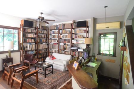 Casa de condomínio para alugar com 587m², 6 quartos e 3 vagas Casa de condomínio para alugar com 587m², 6 quartos e 3 vagasCopa