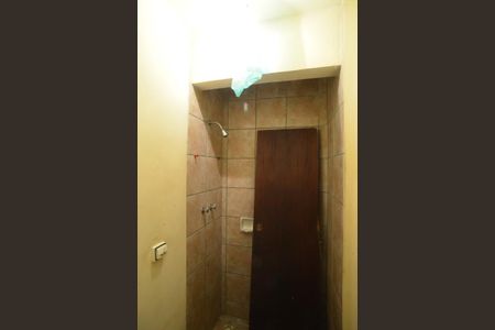 Casa de condomínio para alugar com 587m², 6 quartos e 3 vagas Casa de condomínio para alugar com 587m², 6 quartos e 3 vagasBanheiro do Quarto de Serviço 3