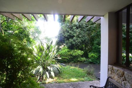 Casa de condomínio para alugar com 587m², 6 quartos e 3 vagas Casa de condomínio para alugar com 587m², 6 quartos e 3 vagasÁrea comum