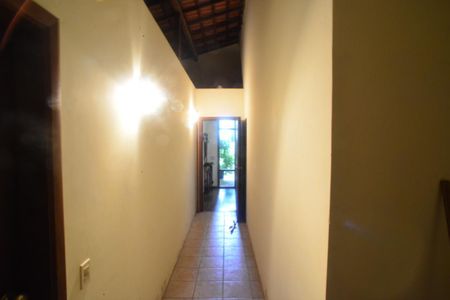 Casa de condomínio para alugar com 587m², 6 quartos e 3 vagas Casa de condomínio para alugar com 587m², 6 quartos e 3 vagasCorredor