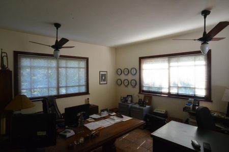 Casa de condomínio para alugar com 587m², 6 quartos e 3 vagas Casa de condomínio para alugar com 587m², 6 quartos e 3 vagasQuarto 4