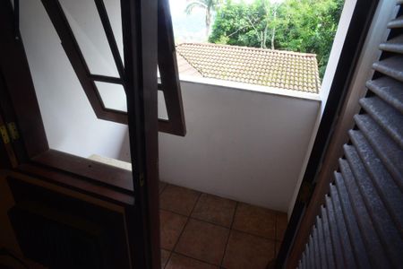 Casa de condomínio para alugar com 587m², 6 quartos e 3 vagas Casa de condomínio para alugar com 587m², 6 quartos e 3 vagasVaranda do Quarto 2