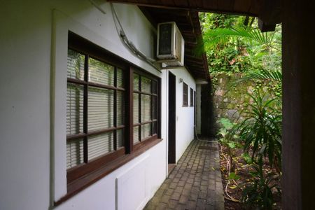 Casa de condomínio para alugar com 587m², 6 quartos e 3 vagas Casa de condomínio para alugar com 587m², 6 quartos e 3 vagasÁrea comum