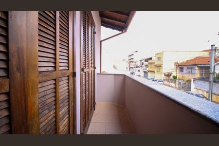 Casa à venda com 218m², 3 quartos e 5 vagasSacada Suíte