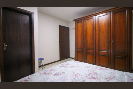 Casa à venda com 218m², 3 quartos e 5 vagasSuíte