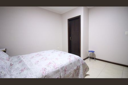 Casa à venda com 218m², 3 quartos e 5 vagasSuíte