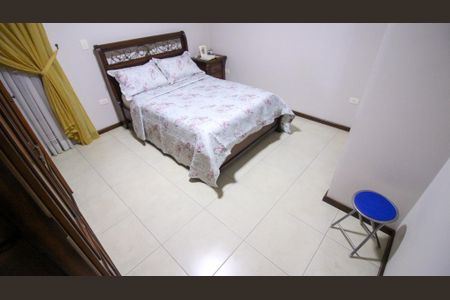 Casa à venda com 218m², 3 quartos e 5 vagasSuíte