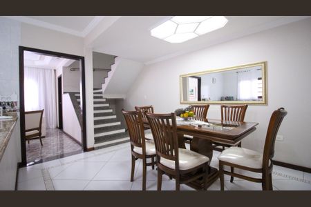 Casa à venda com 218m², 3 quartos e 5 vagasSala de Jantar