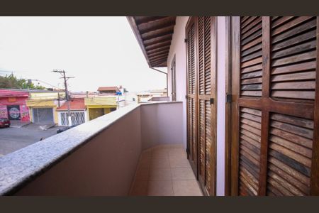 Casa à venda com 218m², 3 quartos e 5 vagasSacada Suíte