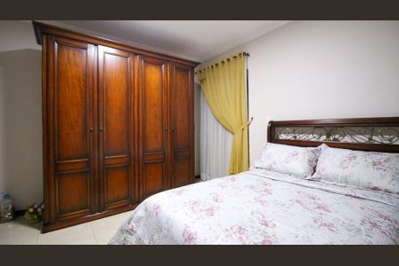 Casa à venda com 218m², 3 quartos e 5 vagasSuíte