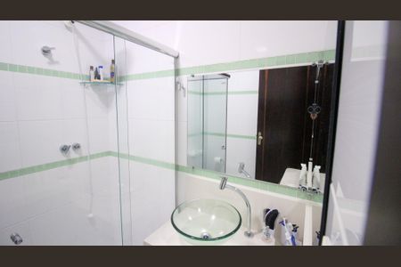 Casa à venda com 218m², 3 quartos e 5 vagasBanheiro