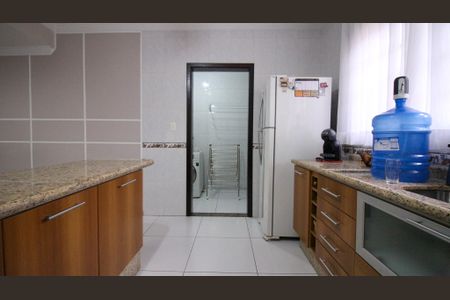 Casa à venda com 218m², 3 quartos e 5 vagasCozinha