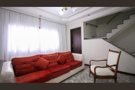Casa à venda com 218m², 3 quartos e 5 vagasSala