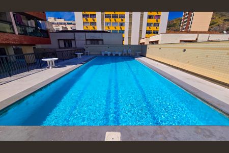 Apartamento à venda com 256m², 4 quartos e 4 vagasÁrea comum - Piscina