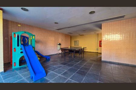 Apartamento à venda com 256m², 4 quartos e 4 vagasÁrea comum - Playground