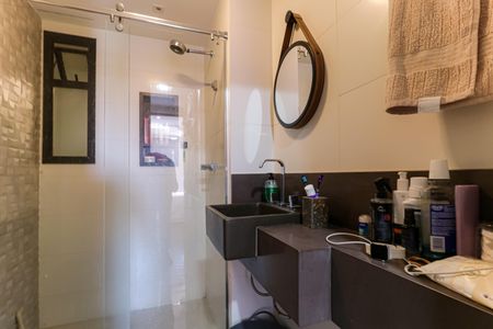 Apartamento à venda com 256m², 4 quartos e 4 vagasBanheiro da Suíte 4