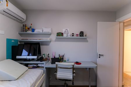 Apartamento à venda com 256m², 4 quartos e 4 vagasQuarto