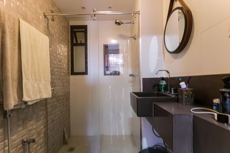 Apartamento à venda com 256m², 4 quartos e 4 vagasBanheiro da Suíte 4