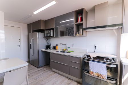 Apartamento à venda com 256m², 4 quartos e 4 vagasCozinha