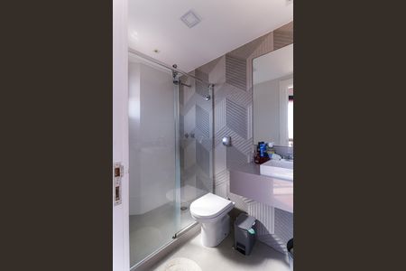 Apartamento à venda com 256m², 4 quartos e 4 vagasBanheiro da Suíte 3