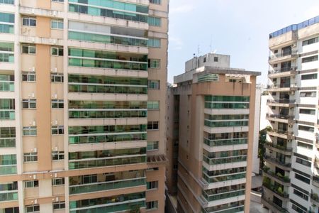 Vista da Sala de apartamento à venda com 3 quartos, 130m² em Icaraí, Niterói