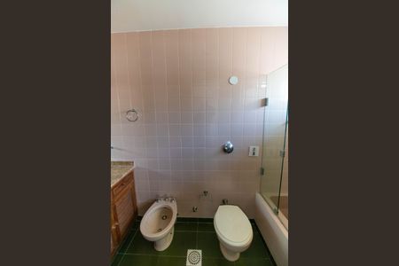 Apartamento à venda com 130m², 3 quartos e 1 vagaBanheiro da Suíte