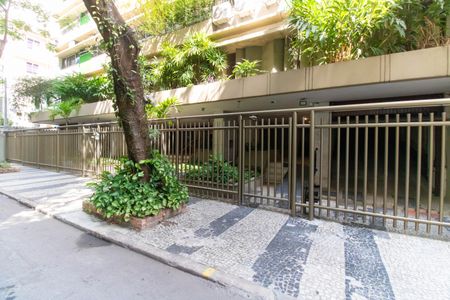 Apartamento à venda com 130m², 3 quartos e 1 vagaFachada