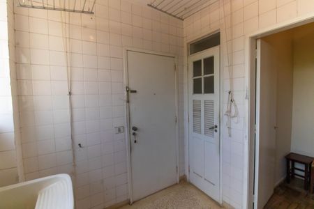 Apartamento à venda com 130m², 3 quartos e 1 vagaÁrea de Serviço