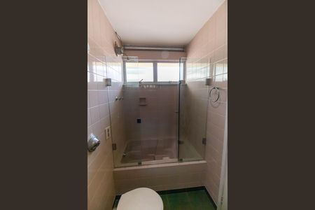 Apartamento à venda com 130m², 3 quartos e 1 vagaBanheiro da Suíte