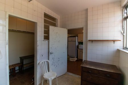 Apartamento à venda com 130m², 3 quartos e 1 vagaÁrea de Serviço