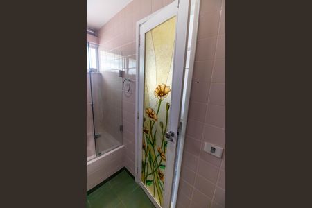 Apartamento à venda com 130m², 3 quartos e 1 vagaBanheiro da Suíte