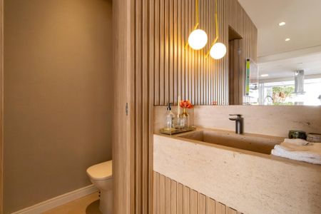 Casa de condomínio à venda com 320m², 4 quartos e 4 vagasLavabo