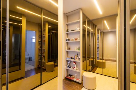 Casa de condomínio à venda com 320m², 4 quartos e 4 vagasSuíte 1