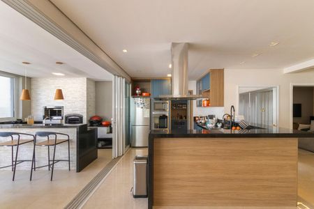 Casa de condomínio à venda com 320m², 4 quartos e 4 vagasCozinha