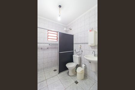 Casa para alugar com 210m², 3 quartos e 1 vaga Casa para alugar com 210m², 3 quartos e 1 vagaBanheiro 1