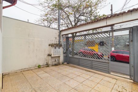 Casa para alugar com 210m², 3 quartos e 1 vaga Casa para alugar com 210m², 3 quartos e 1 vagaGaragem