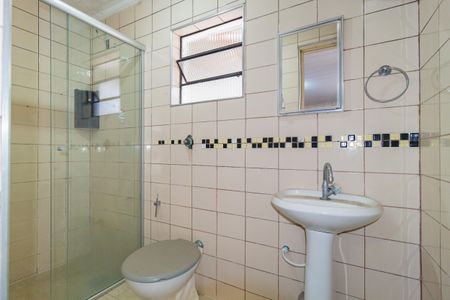 Casa para alugar com 210m², 3 quartos e 1 vaga Casa para alugar com 210m², 3 quartos e 1 vagaBanheiro - Casa 2