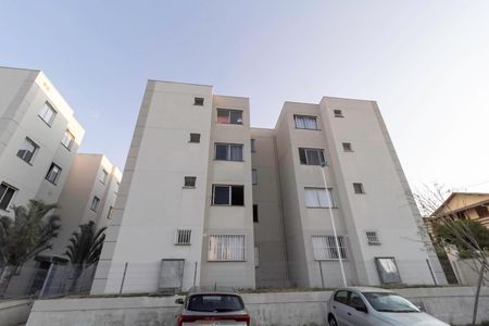 Apartamento para alugar com 48m², 2 quartos e 1 vaga Apartamento para alugar com 48m², 2 quartos e 1 vagaFachada
