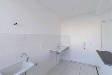 Apartamento para alugar com 48m², 2 quartos e 1 vaga Apartamento para alugar com 48m², 2 quartos e 1 vagaCozinha e Área de Serviço