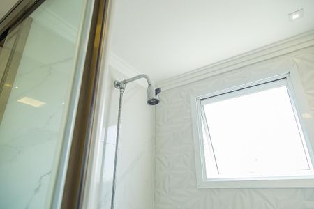 Apartamento à venda com 100m², 3 quartos e 3 vagasBanheiro da Suíte - Chuveiro