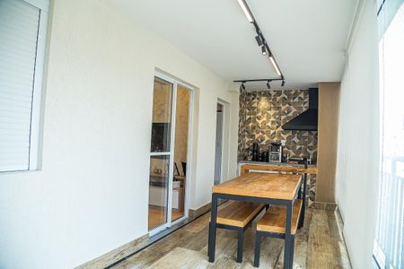 Apartamento à venda com 100m², 3 quartos e 3 vagasVaranda