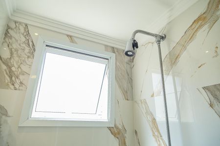 Apartamento à venda com 100m², 3 quartos e 3 vagasBanheiro Social - Chuveiro