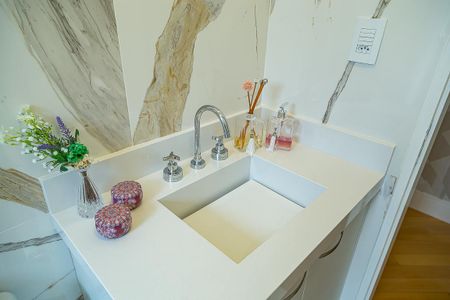 Apartamento à venda com 100m², 3 quartos e 3 vagasBanheiro Social - Pia