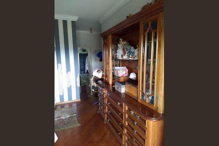 Casa à venda com 562m², 5 quartos e 5 vagas