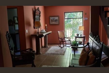 Casa à venda com 3 quartos, 700m² em Jardim Atibaia (Sousas), Campinas