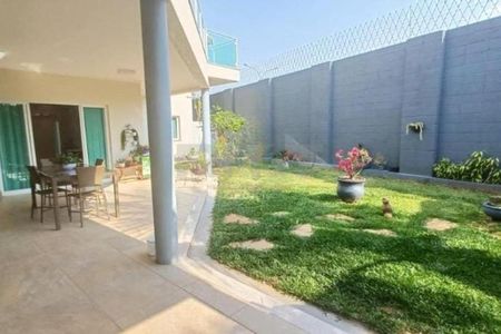 Casa à venda com 345m², 3 quartos e 2 vagas