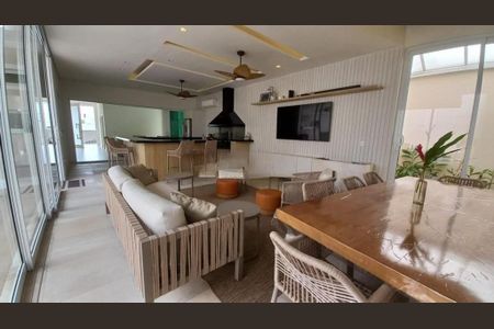 Casa à venda com 240m², 4 quartos e 2 vagas
