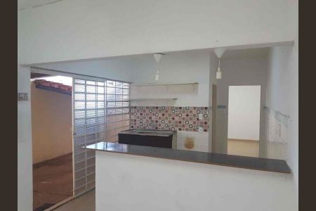 Casa à venda com 250m², 3 quartos e 6 vagas