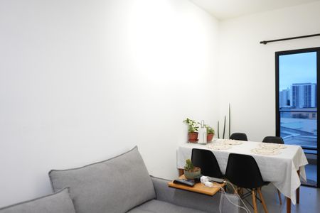Sala de apartamento à venda com 2 quartos, 63m² em Vila Oratorio, São Paulo