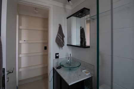 Apartamento à venda com 120m², 3 quartos e 1 vaga Apartamento à venda com 120m², 3 quartos e 1 vagaBanheiro Social